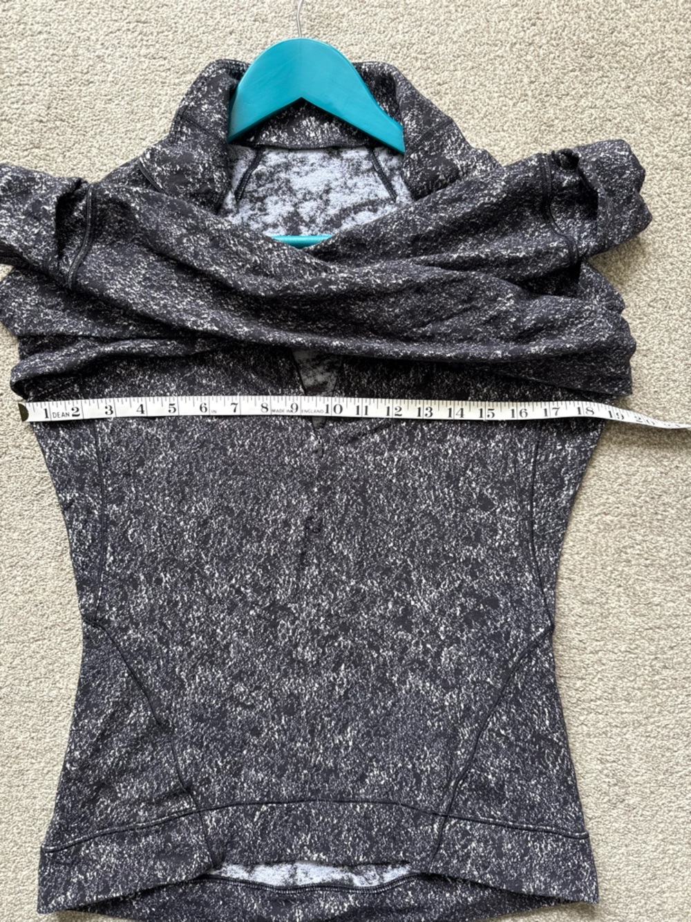 Lululemon Outrun the Elements 1/2 Zip | Size 8. | black and white - Picture 9 of 10